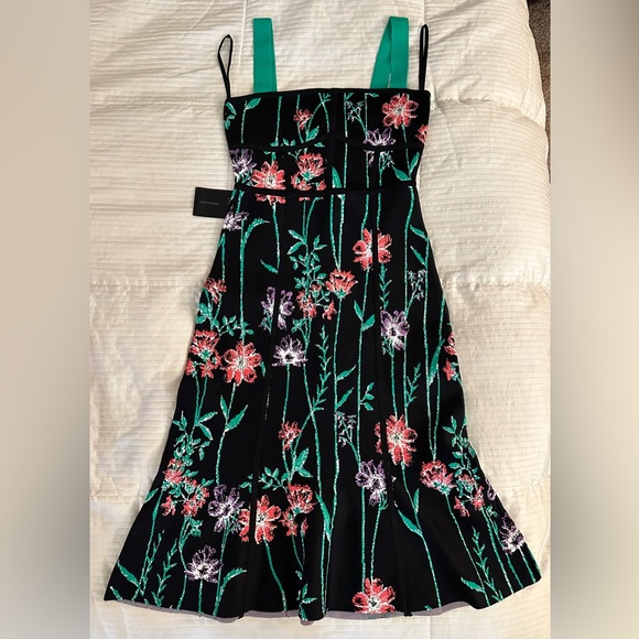 BCBGMAXAZRIA Floral Midi Knit Dress 👗 Medium ❤️ HL - Picture 8 of 14